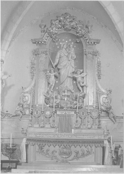 autel, retable, statues, vue générale