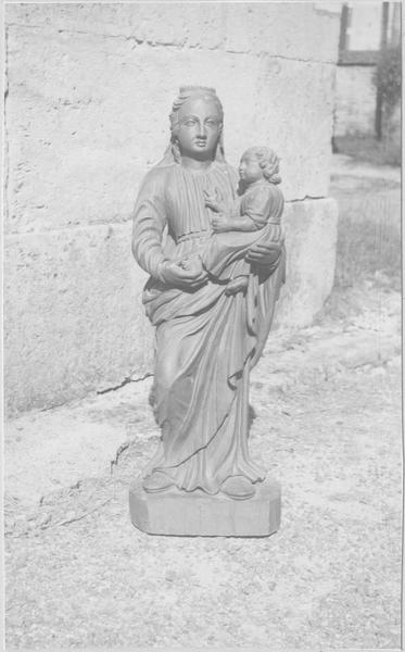 Statue : Vierge à l'Enfant