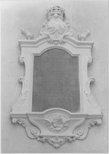 Plaque funéraire de Philiberte Bourrée, veuve de Claude Valon