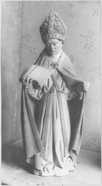 statue : saint évêque, vue générale