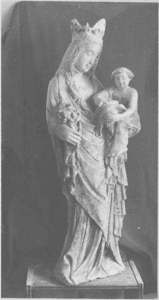 statue : Vierge à l'Enfant, vue générale