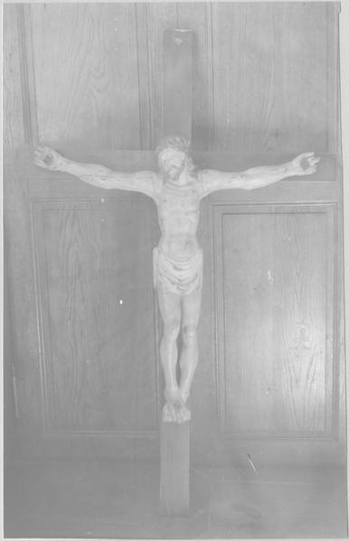 statue (crucifix), vue générale