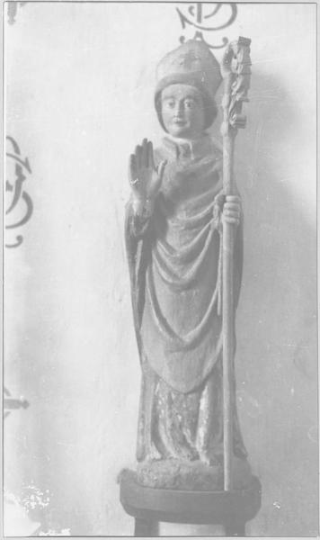 statue : saint Germain d'Auxerre, vue générale
