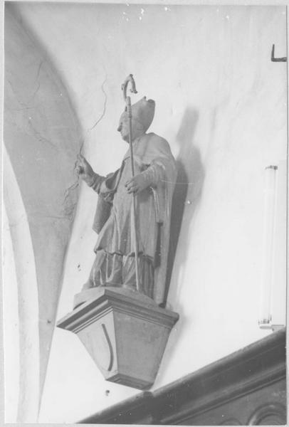 statue : saint évêque, vue générale