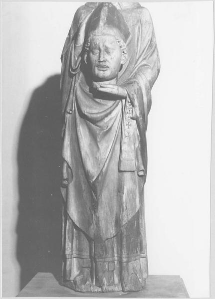 statue : saint Denis, vue générale