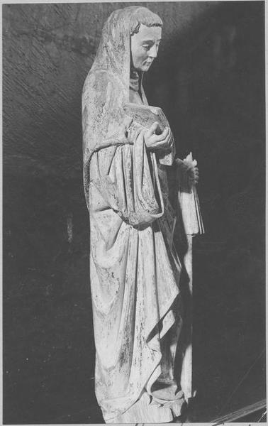 statue : saint Bernard, vue générale