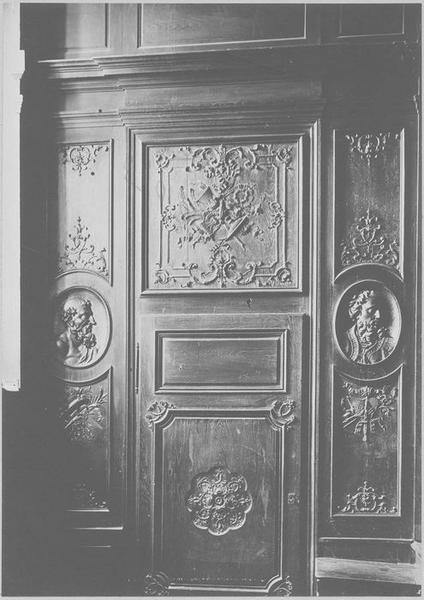 lambris de revêtement, vue partielle - © Ministère de la Culture (France), Médiathèque du patrimoine et de la photographie (objets mobiliers), tous droits réservés