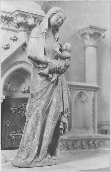statue : Vierge à l'Enfant, vue générale