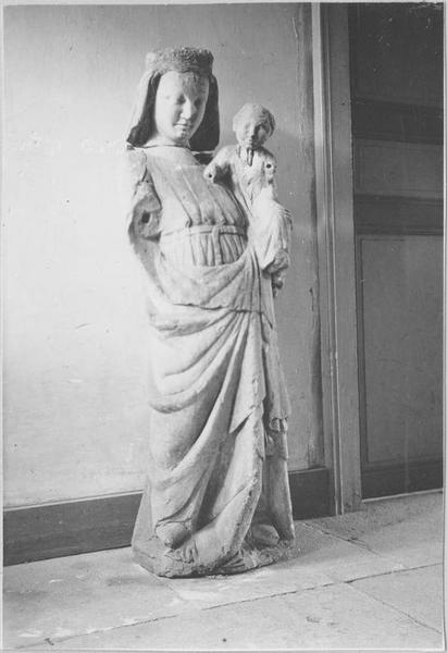 Statue : Vierge à l'Enfant