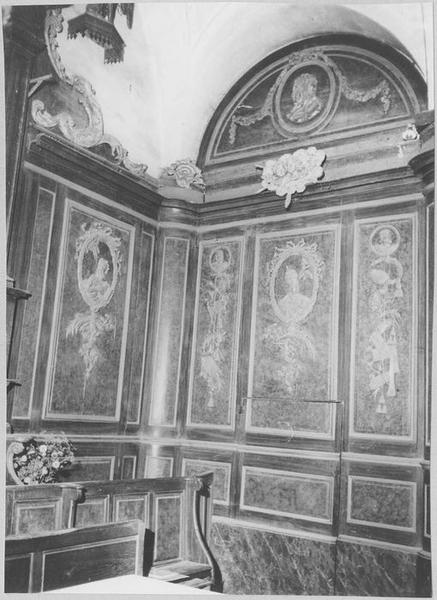 lambris de revêtement des chapelles latérales, vue partielle