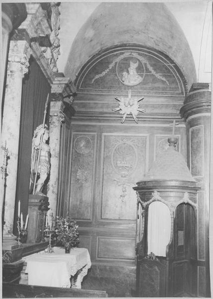 lambris de revêtement des chapelles latérales, vue partielle