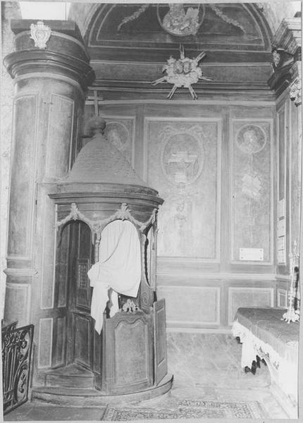 lambris de revêtement des chapelles latérales, vue partielle