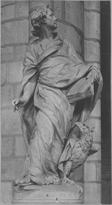 statue : saint Jean l'Evangéliste, vue générale