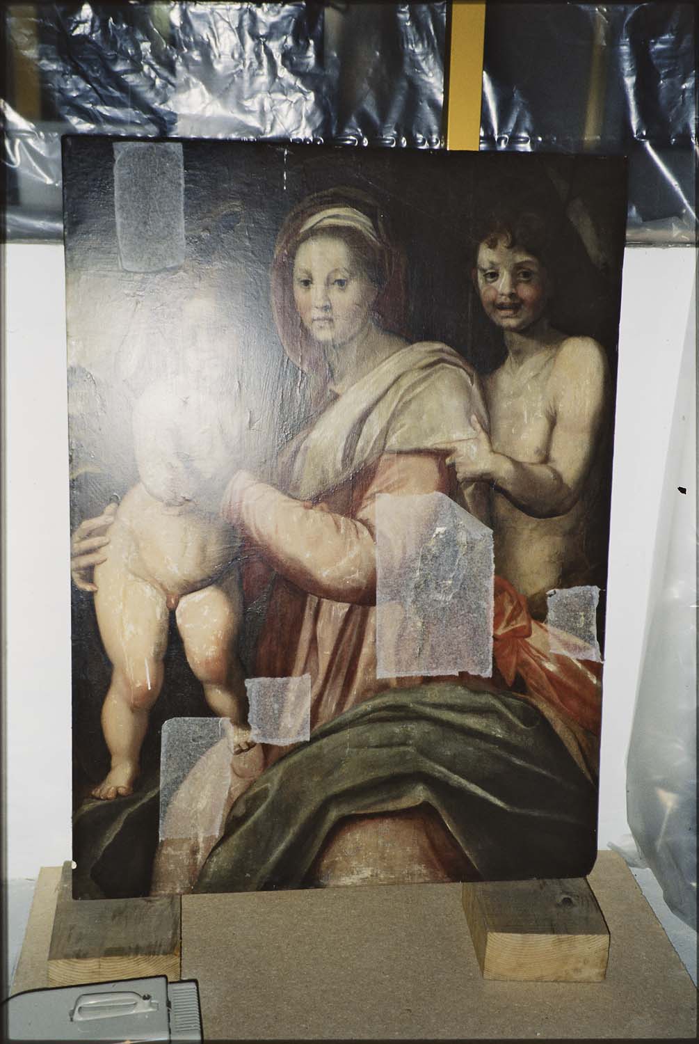 tableau : Vierge à l'Enfant avec saint Jean-Baptiste, vue générale - © Ministère de la Culture (France), Médiathèque du patrimoine et de la photographie (objets mobiliers), tous droits réservés