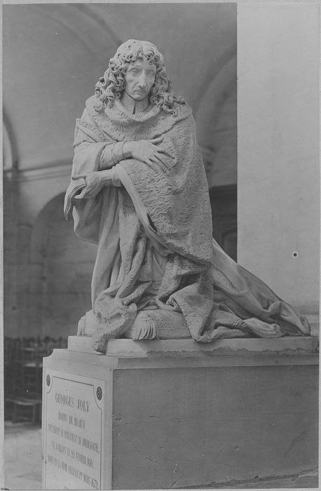 statue tombale de Georges Joly, vue générale