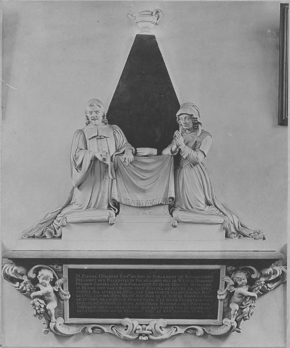 cénotaphe et statues tombales de Pierre Odebert et de son épouse Odette Maillard, vue générale