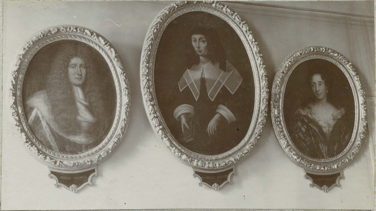 tableaux : Pierre Legouz, Odette Odebert Maillard, Marie Anne Legouz Maillard, vue générale