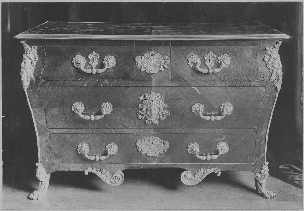 commode époque Louis XV, vue générale