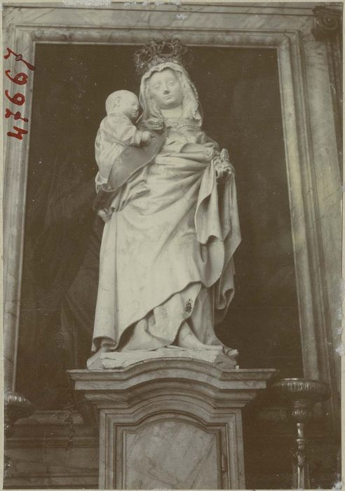 statue : Vierge à l'Enfant, vue générale