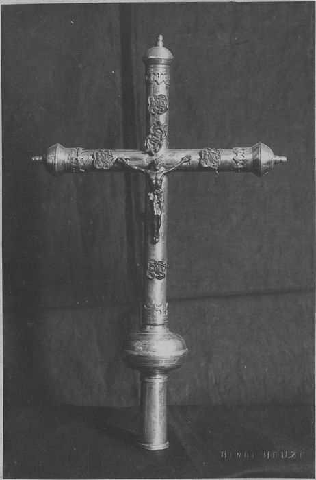 croix de procession, vue générale