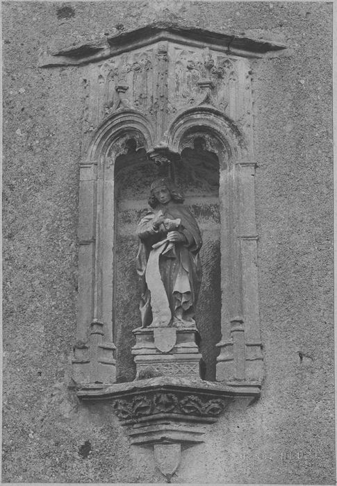 statue : saint Jean l'évangéliste, vue générale