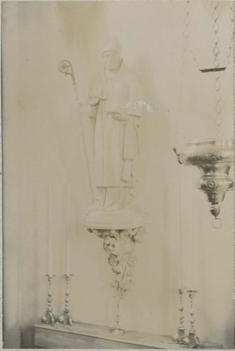 Statue : saint Médard