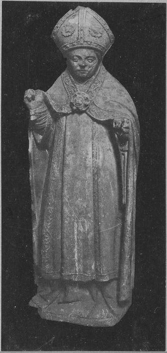 statue : saint évêque non identifié, vue générale