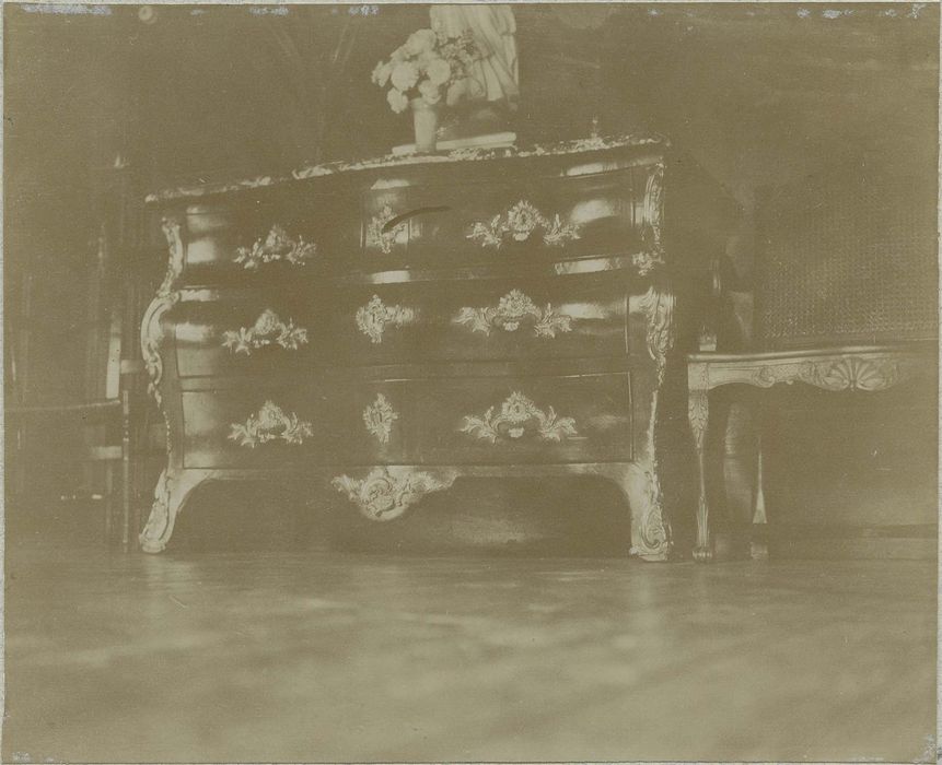 commode, vue générale - © Ministère de la Culture (France), Médiathèque du patrimoine et de la photographie, diffusion RMN-GP