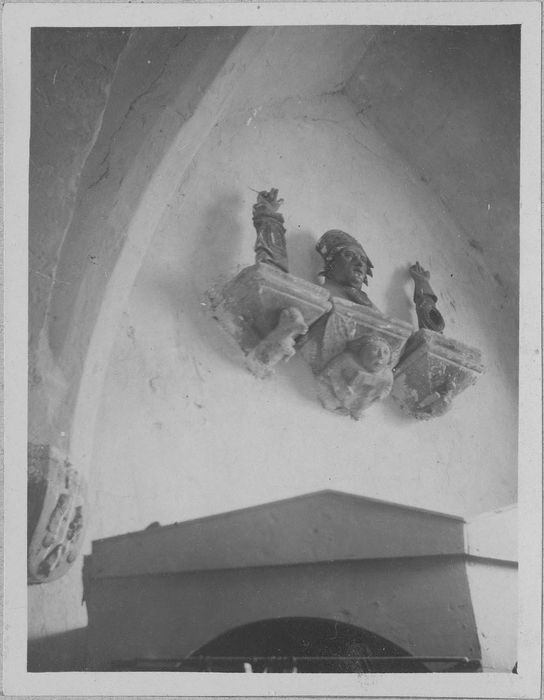buste-reliquaire : un saint évêque, bras-reliquaires, vue générale