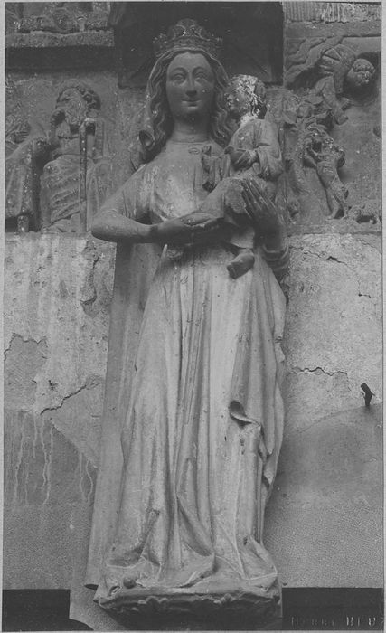 statue : Vierge à l'Enfant, vue générale - © Ministère de la Culture (France), Médiathèque du patrimoine et de la photographie, diffusion RMN-GP