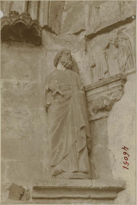 statue : saint Pierre, vue générale - © Ministère de la Culture (France), Médiathèque du patrimoine et de la photographie, diffusion RMN-GP