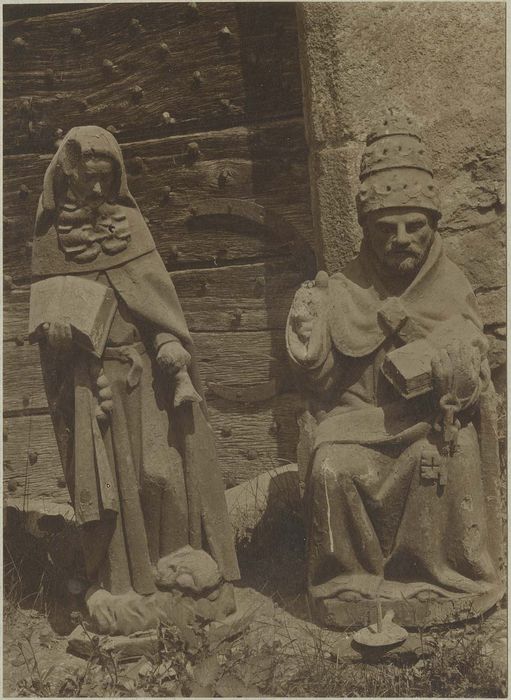 statues : saint Pierre en pape, saint Antoine, vue générale