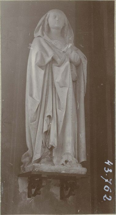 statue : Vierge de l'Annonciation, vue générale - © Ministère de la Culture (France), Médiathèque du patrimoine et de la photographie, diffusion RMN-GP