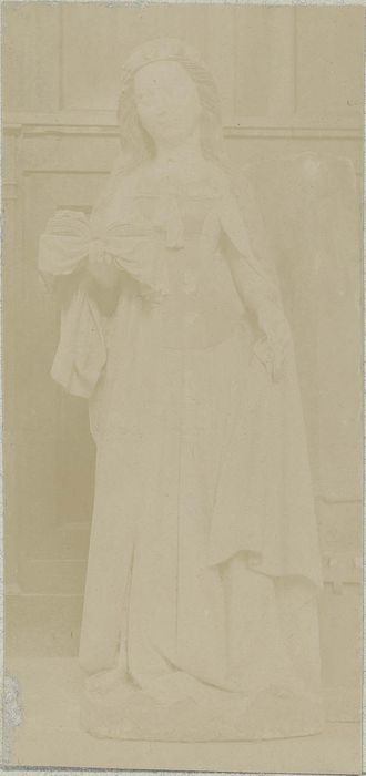 statue : sainte Barbe, vue générale