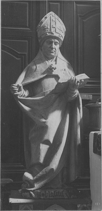 statue : saint Blaise, vue générale