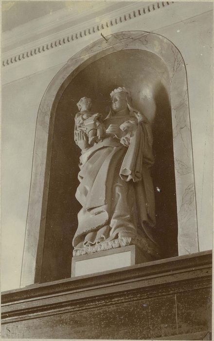 statue : Vierge à l'Enfant, vue générale