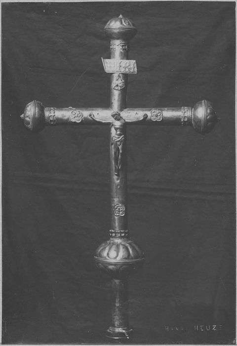 croix de procession, vue générale