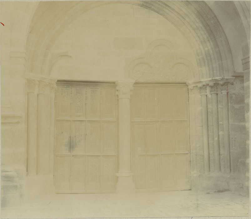 vantaux de la porte principale, vue générale