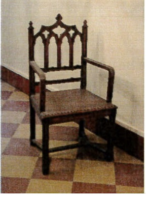 fauteuil au dos sculpté - © Ministère de la Culture (France), Médiathèque du patrimoine et de la photographie (objets mobiliers), tous droits réservés