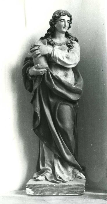 statue : Sainte Madeleine