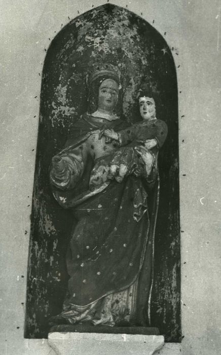 statue : Vierge à l'Enfant