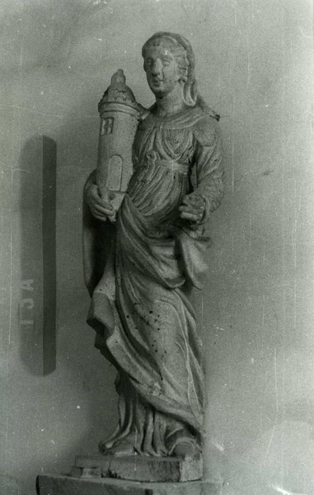 statue : Sainte Barbe