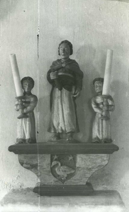 Trois statues (statuettes) de bâton de procession : Saint Barthélémy et deux enfants de choeur