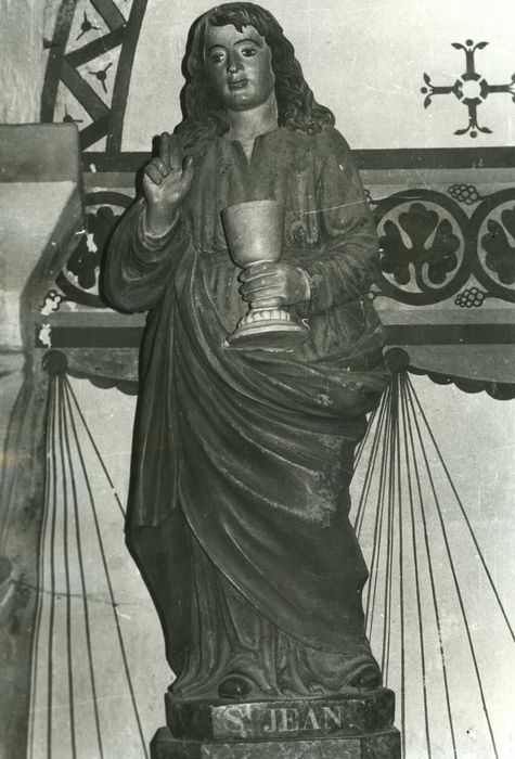 statue : Saint Jean l'Evangéliste