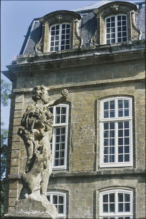 Façade et statue