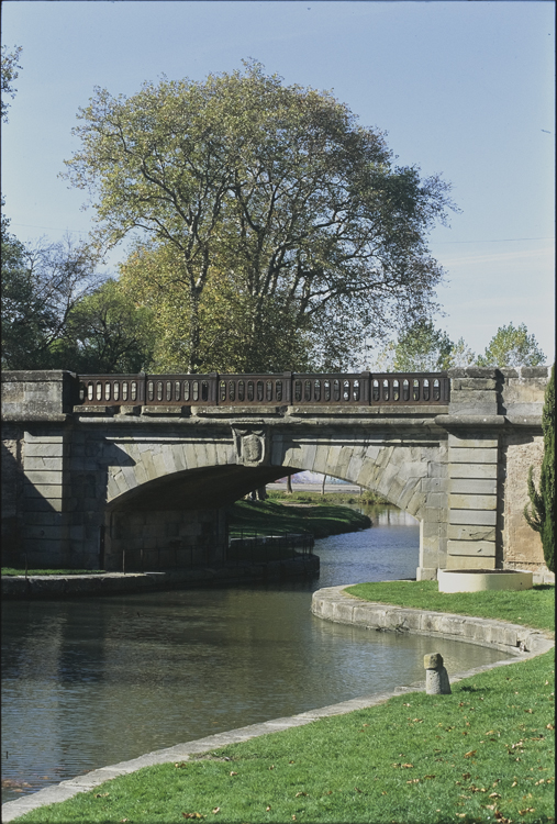 Canal du Midi : pont