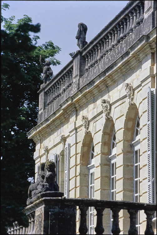 Façade