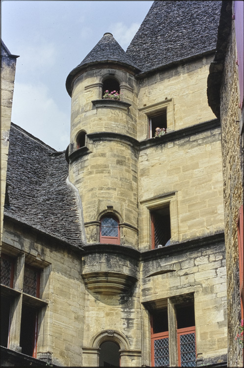 Façade et tourelle