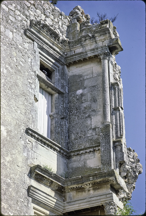 Façade : détail parties hautes