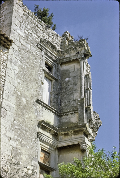 Parties hautes de la façade